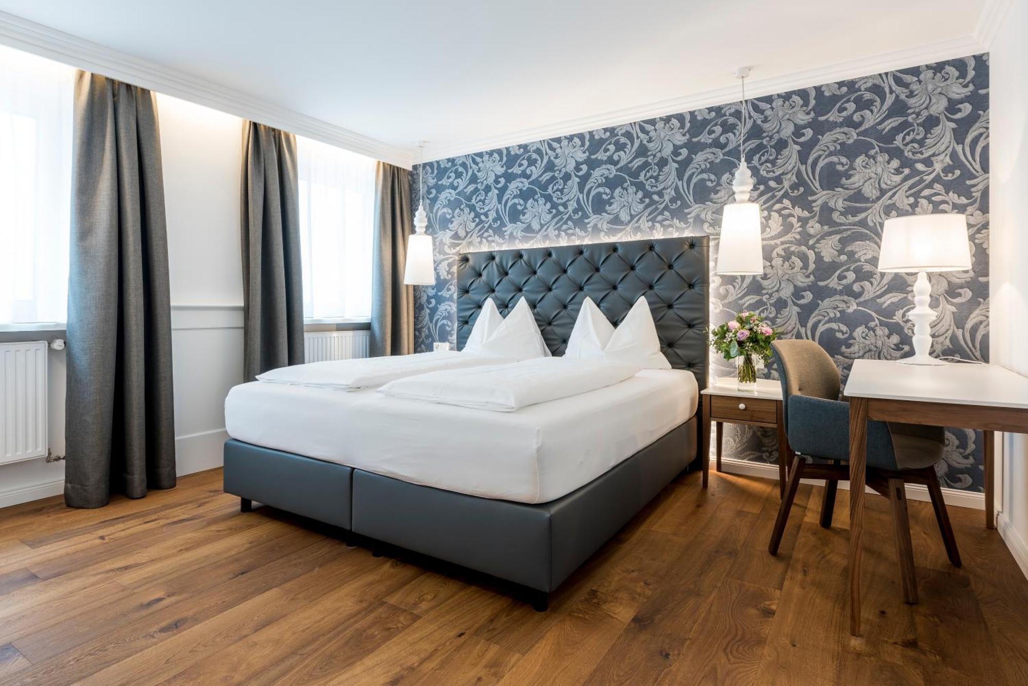 Gasthof Hotel Zweimueller Грискирхен Экстерьер фото